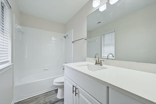 2320 Riddle RD A, Austin, TX 78748