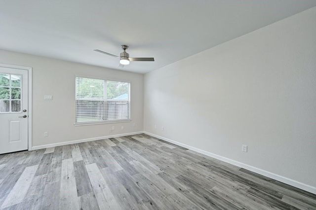 2320 Riddle RD A, Austin, TX 78748