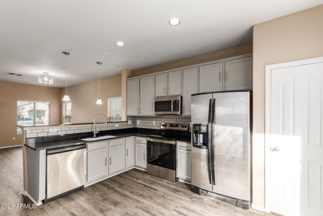 6419 W SOPHIE Lane, Laveen, AZ 85339