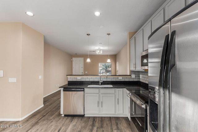 6419 W SOPHIE Lane, Laveen, AZ 85339