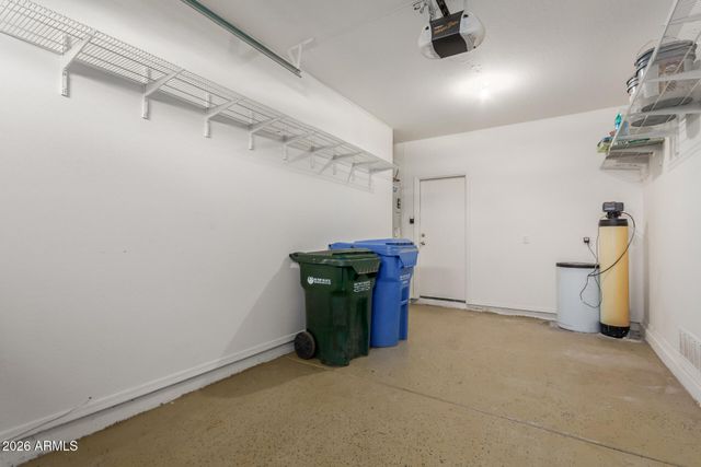 6419 W SOPHIE Lane, Laveen, AZ 85339