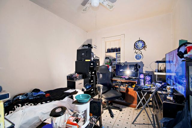 810 S 4th Avenue, Kankakee, IL 60901