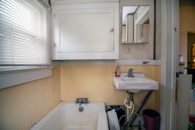 810 S 4th Avenue, Kankakee, IL 60901