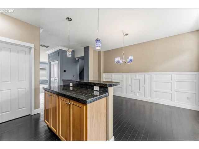 876 Nw COUNCIL Dr, Gresham, OR 97030