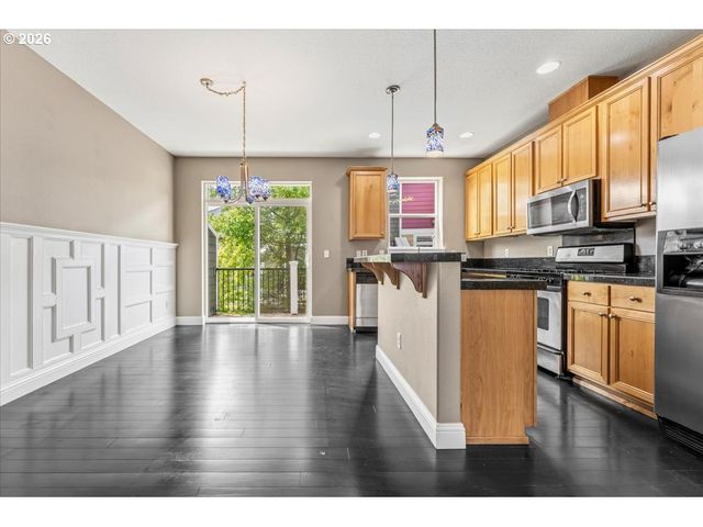 876 Nw COUNCIL Dr, Gresham, OR 97030