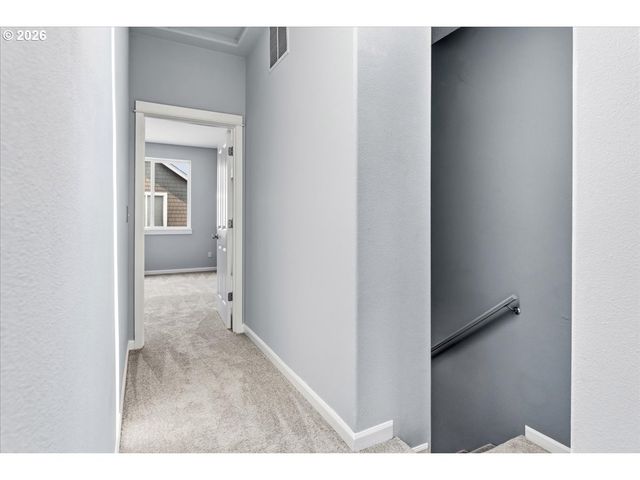876 Nw COUNCIL Dr, Gresham, OR 97030