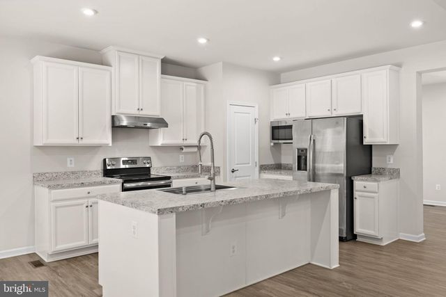 124 BROOKE VILLAGE DR, Fredericksburg, VA 22405