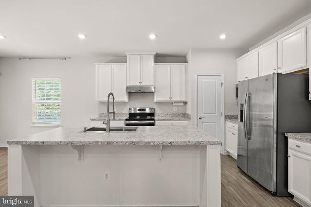 124 BROOKE VILLAGE DR, Fredericksburg, VA 22405