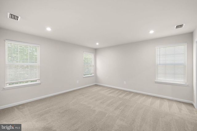 124 BROOKE VILLAGE DR, Fredericksburg, VA 22405