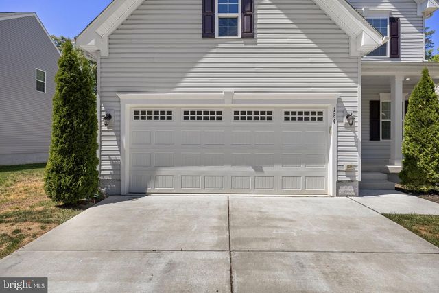 124 BROOKE VILLAGE DR, Fredericksburg, VA 22405
