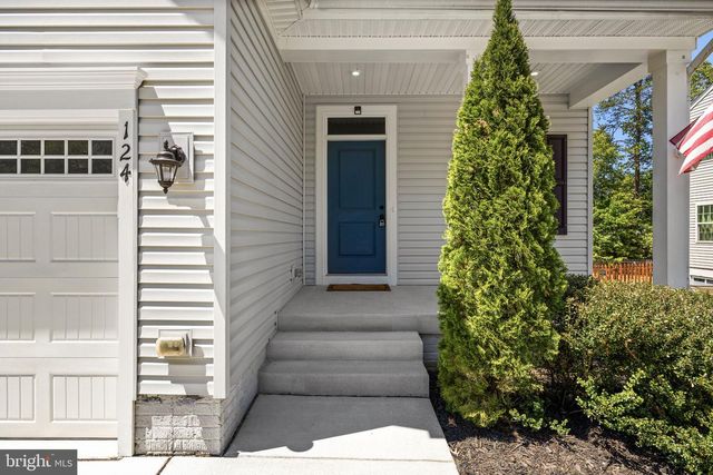 124 BROOKE VILLAGE DR, Fredericksburg, VA 22405