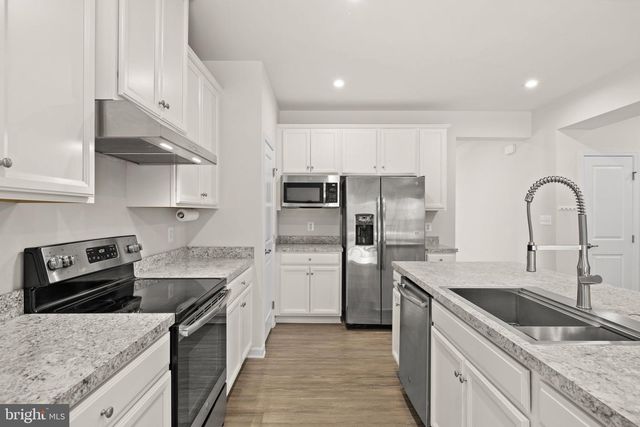 124 BROOKE VILLAGE DR, Fredericksburg, VA 22405