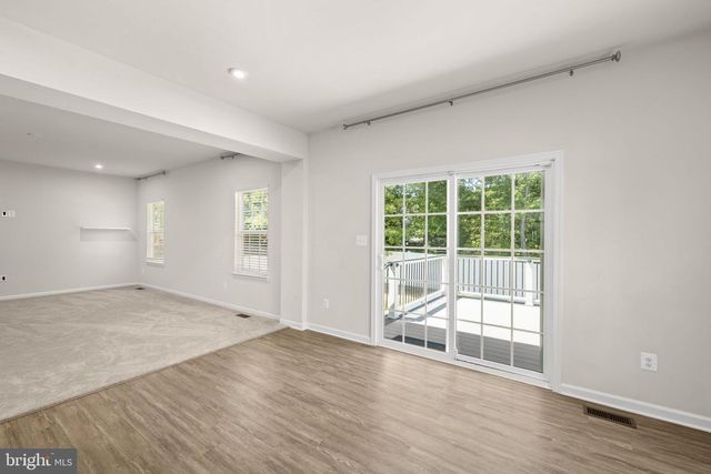 124 BROOKE VILLAGE DR, Fredericksburg, VA 22405