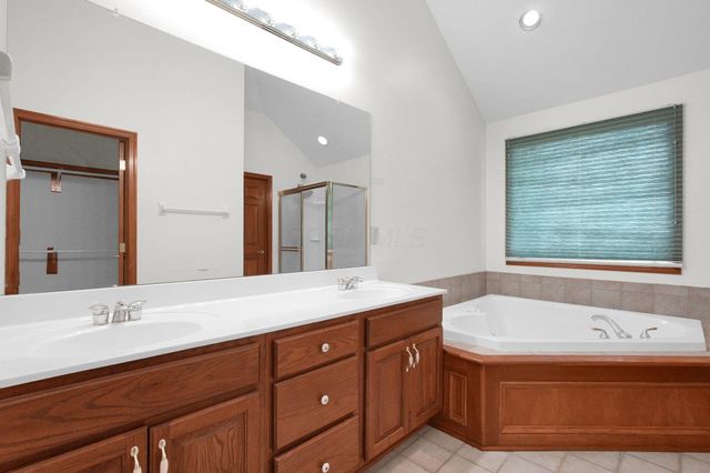 4887 Golden Grove Court, Groveport, OH 43125