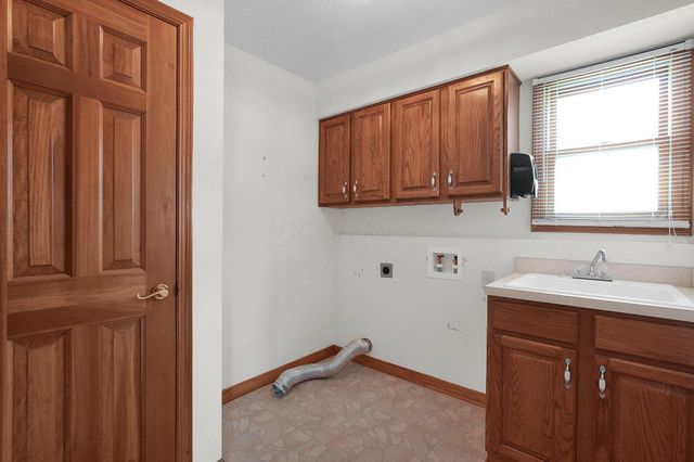 4887 Golden Grove Court, Groveport, OH 43125