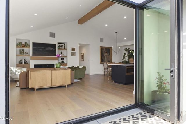 5221 Wavecrest Way, Oxnard, CA 93035