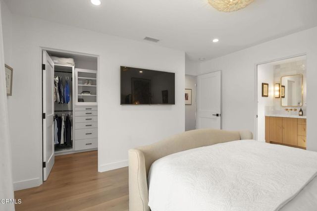 5221 Wavecrest Way, Oxnard, CA 93035