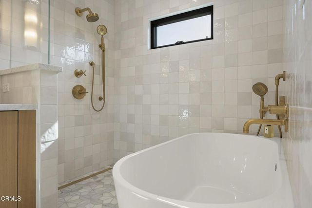 5221 Wavecrest Way, Oxnard, CA 93035