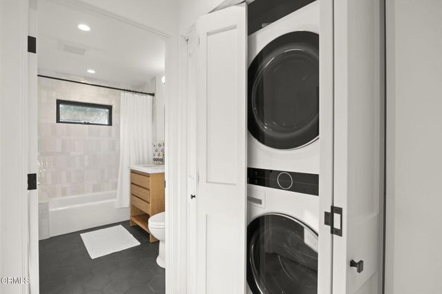 5221 Wavecrest Way, Oxnard, CA 93035