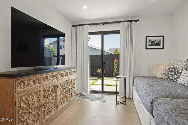 5221 Wavecrest Way, Oxnard, CA 93035