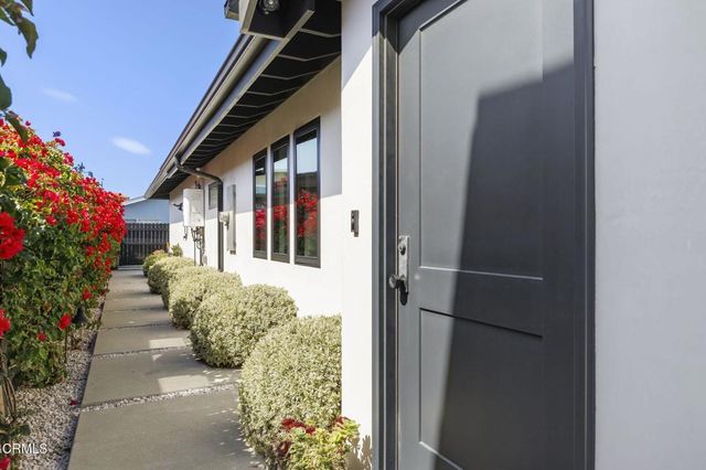 5221 Wavecrest Way, Oxnard, CA 93035