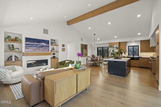 5221 Wavecrest Way, Oxnard, CA 93035