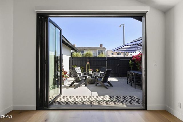 5221 Wavecrest Way, Oxnard, CA 93035