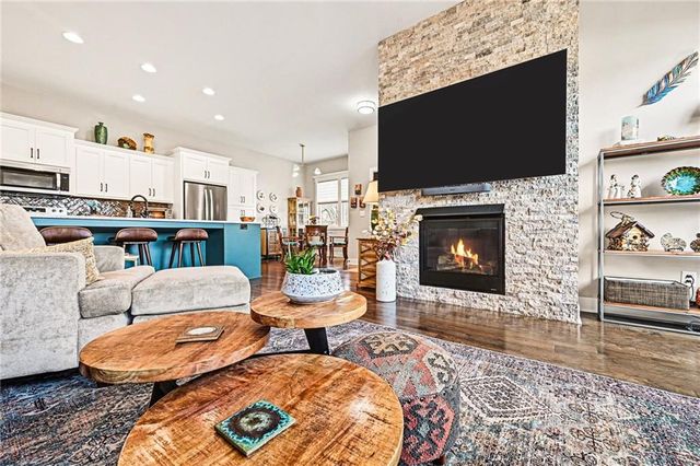 8915 NE 80th Terrace, Kansas City, MO 64158