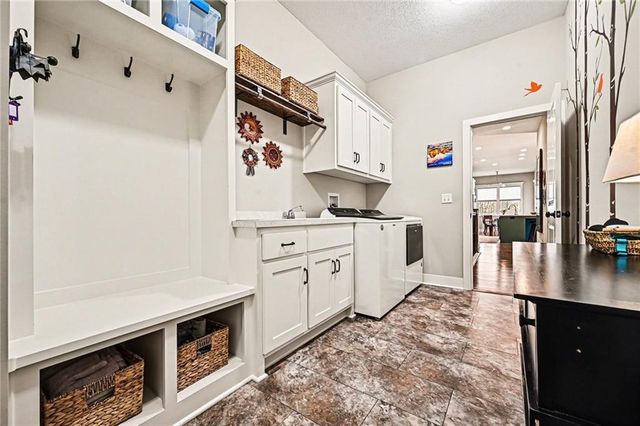 8915 NE 80th Terrace, Kansas City, MO 64158