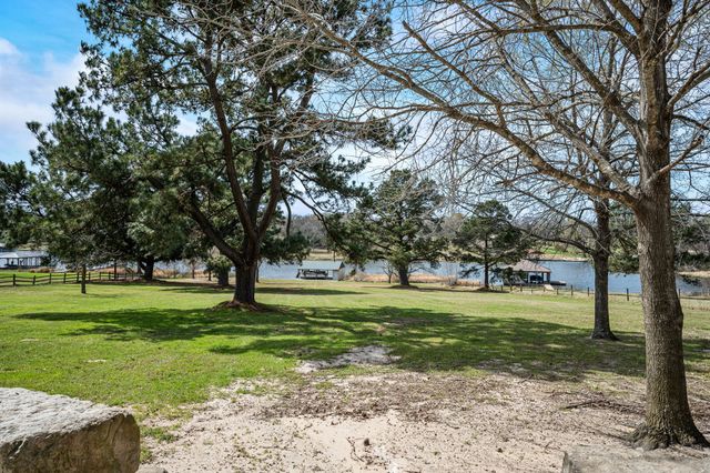 5327 Dusty Road, Athens, TX 75752