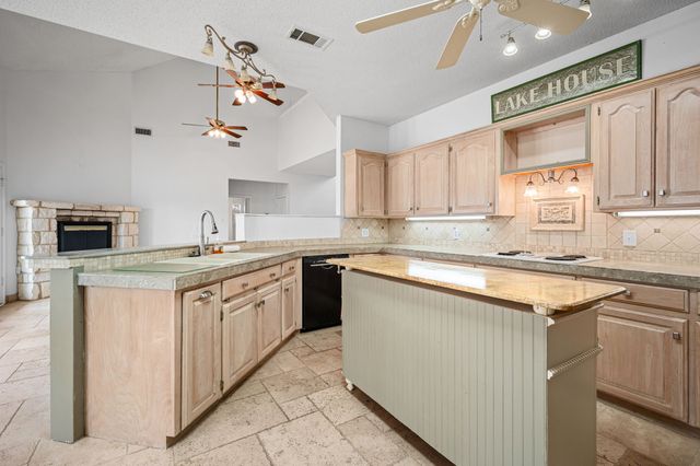 5327 Dusty Road, Athens, TX 75752