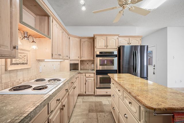 5327 Dusty Road, Athens, TX 75752