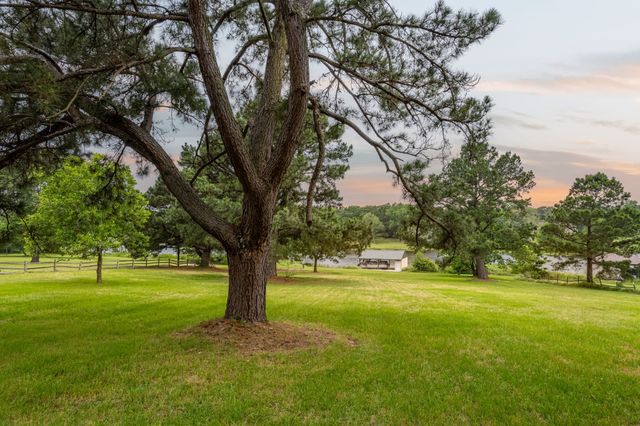 5327 Dusty Road, Athens, TX 75752