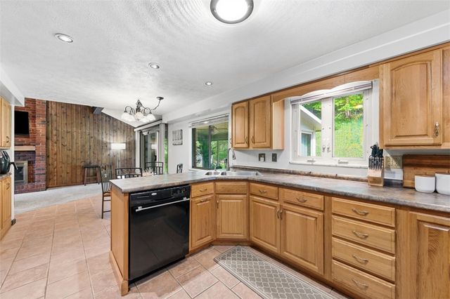 119 Wiltshire Cir, Monroeville, PA 15146