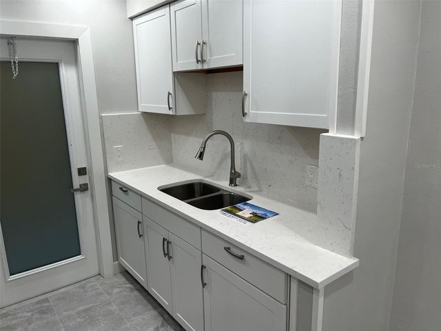 1605 PASS A GRILLE WAY 3, St Pete Beach, FL 33706