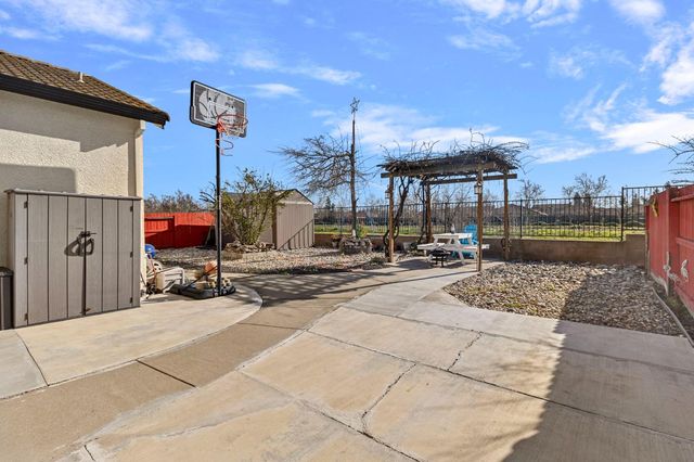 5967 Leonardo Way, Elk Grove, CA 95757