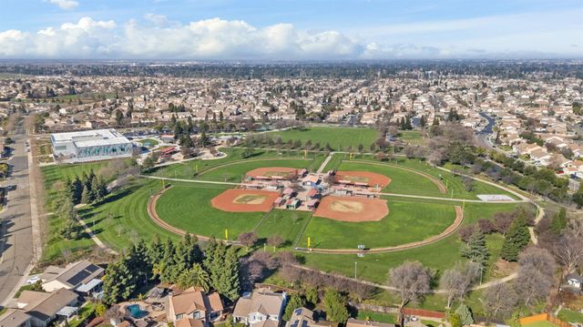 5967 Leonardo Way, Elk Grove, CA 95757