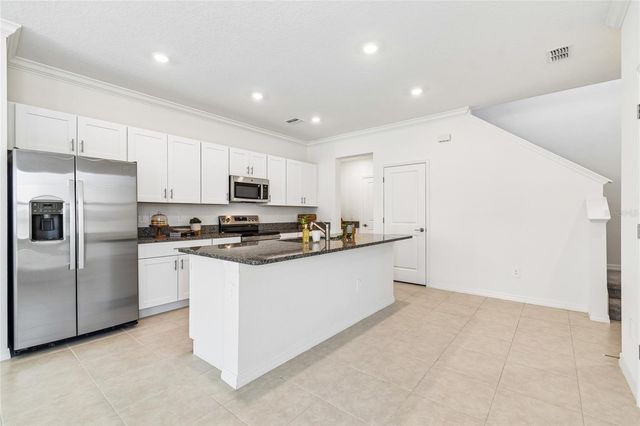 10811 FOWLERS BLUFF COURT, Tampa, FL 33647