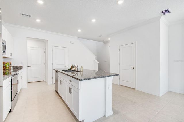 10811 FOWLERS BLUFF COURT, Tampa, FL 33647