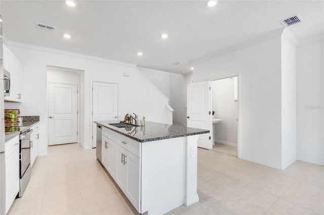 10811 FOWLERS BLUFF COURT, Tampa, FL 33647