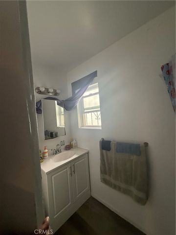 1135 W 95th, Los Angeles, CA 90044