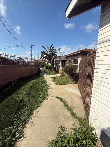 1135 W 95th, Los Angeles, CA 90044
