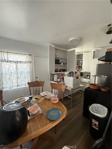 1135 W 95th, Los Angeles, CA 90044