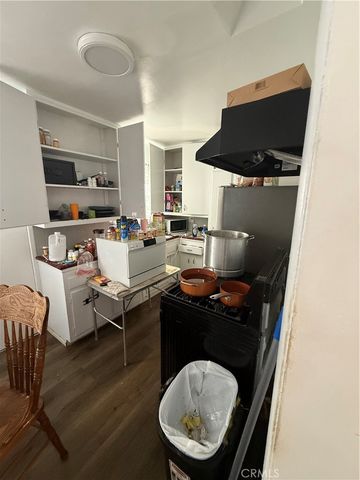 1135 W 95th, Los Angeles, CA 90044