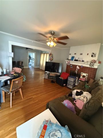 1135 W 95th, Los Angeles, CA 90044