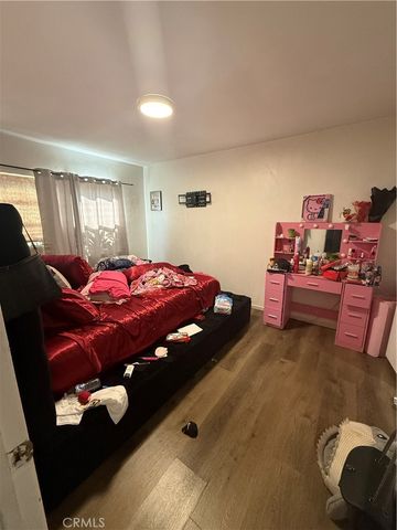 1135 W 95th, Los Angeles, CA 90044