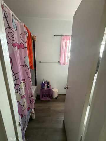 1135 W 95th, Los Angeles, CA 90044