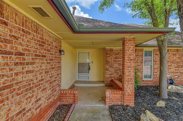 1308 SE 3rd Street, Moore, OK 73160
