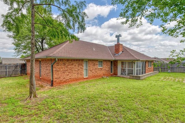 1308 SE 3rd Street, Moore, OK 73160