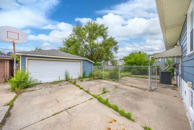 1304 Freeland Avenue, Calumet City, IL 60409